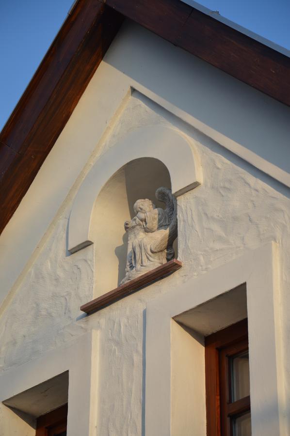Szent Ivan Vendeghaz Tata Exterior foto