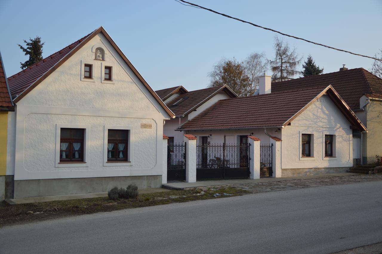 Szent Ivan Vendeghaz Tata Exterior foto